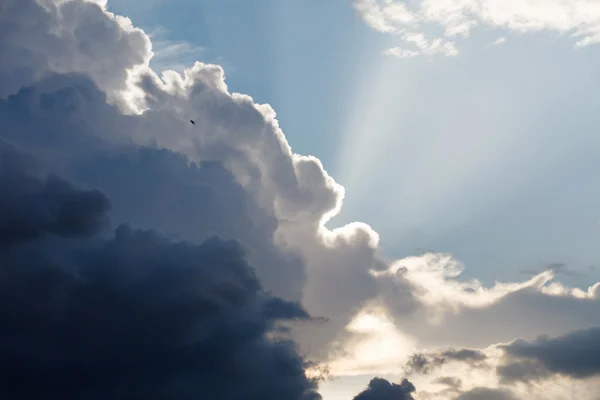 Драматическое штормовое небо — стоковое фото