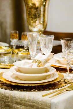 Noel yemeği için masa hazır.