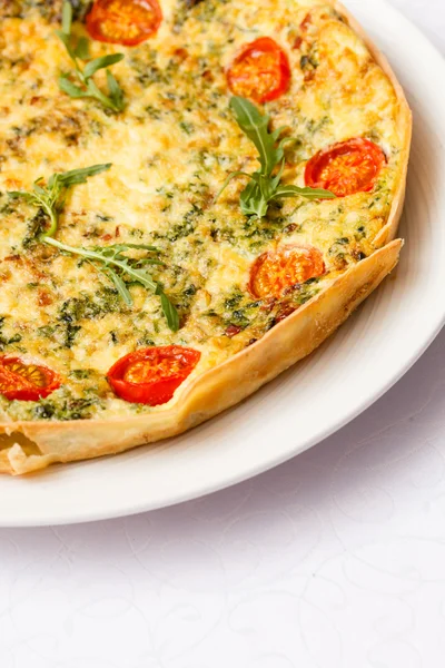 Fransızca Quiche domates ile — Stok fotoğraf