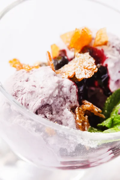 Berry ice cream — Stock Photo, Image