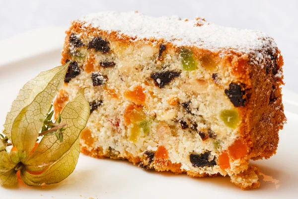 Festive cake with raisins — Stock Photo, Image