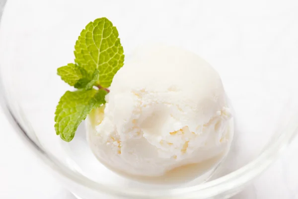 Helado de vainilla — Foto de Stock