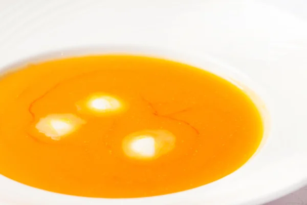Supă de dovleac în castron — Fotografie, imagine de stoc