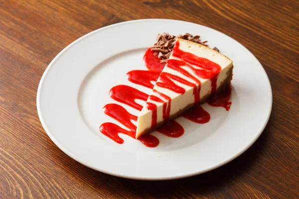 Tarta de queso con fresa —  Fotos de Stock