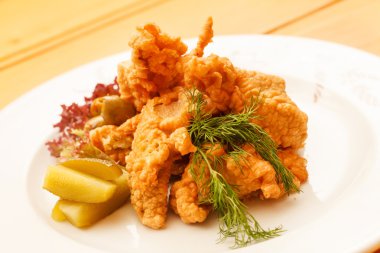 Sebzeli kızarmış tavuk.