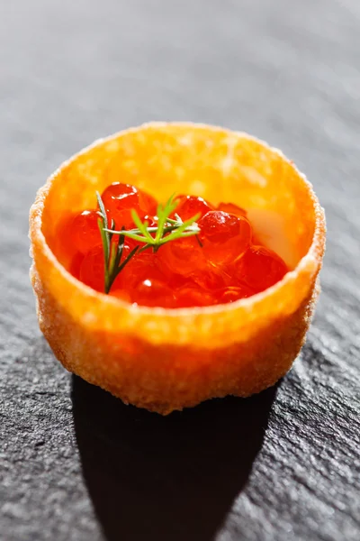 Canapé con caviar — Foto de Stock