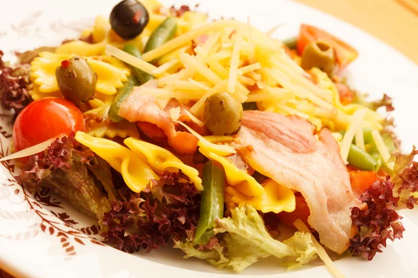 Salad with pasta — Stock Photo, Image