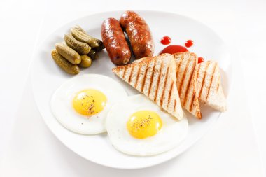 Alman kahvaltı yumurta ile