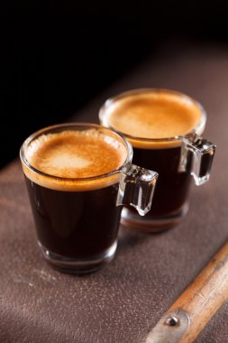 İki kahve fincanları