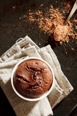 tarçın ile çikolatalı sufle