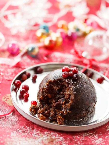 Pudding de Noël sur assiette — Photo