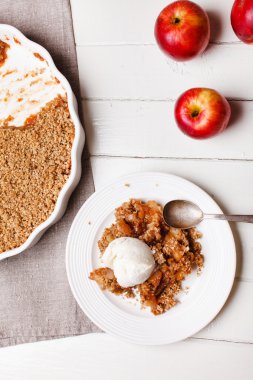 Elmalı dondurma ve dondurma.