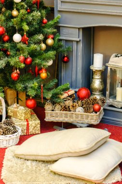 Noel ağacı ve hediyeler