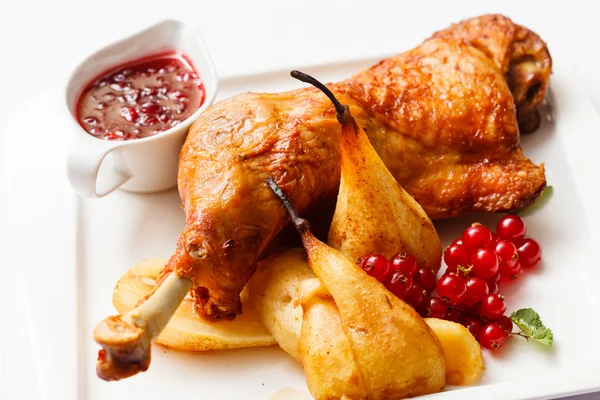 Garnished roasted turkey — Stock Photo, Image