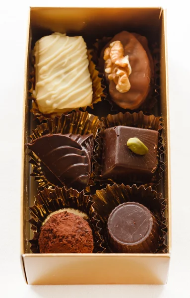 Doces de chocolate na caixa — Fotografia de Stock