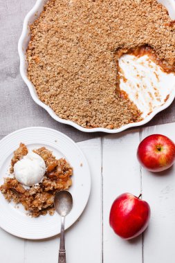 Elmalı dondurma ve dondurma.