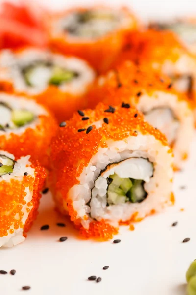 Sushi tekercs lazaccal — Stock Fotó