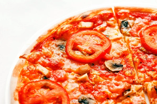 Smakelijke pizza close-up — Stockfoto
