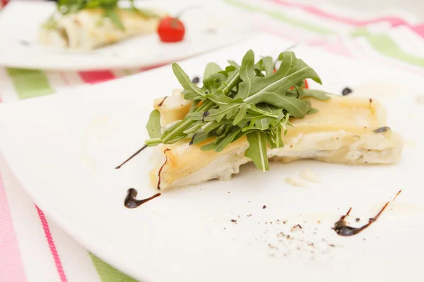 Canneloni met varkensvlees en ricotta kaas — Stockfoto