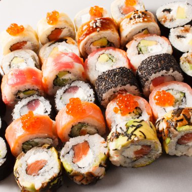 Japon deniz ürünleri suşisi.