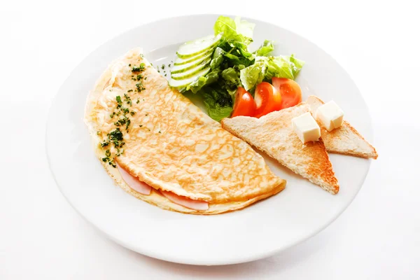 Breakfast with cucumber and pancake — Stock Photo, Image