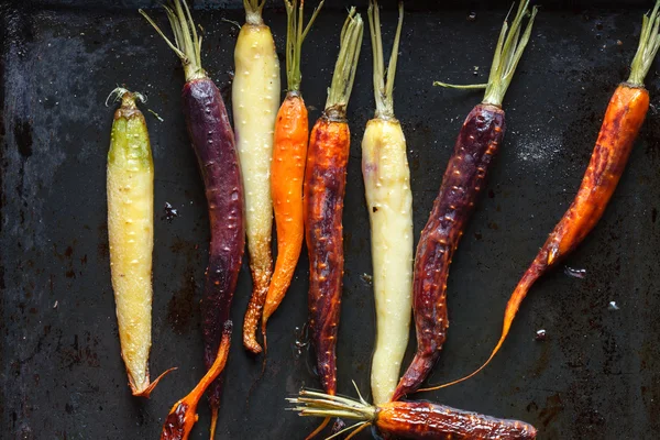 Bunte Karotten — Stockfoto