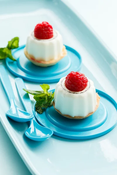 Berries tart on plates — Stock Photo, Image