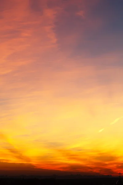 都市に沈む夕日 — ストック写真