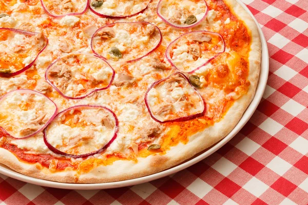 Gustosa pizza alle erbe — Foto Stock
