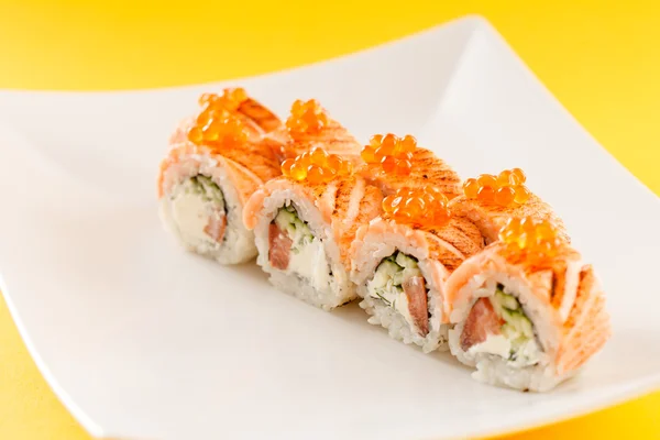 Sushi au thon et caviar — Photo