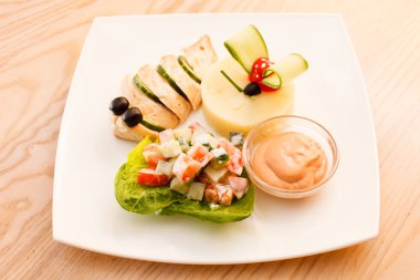 Fransız kızartması ile tavuk göğsü