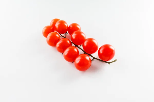 Branche de tomates cerises — Photo