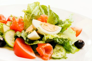 sebze salatası yumurta