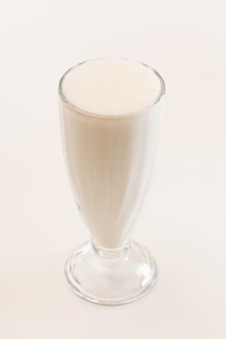 süt bardakta kokteyl