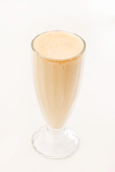 Batido de mango en vidrio —  Fotos de Stock