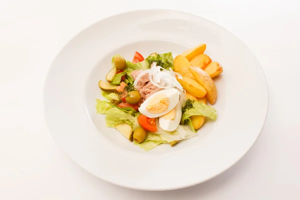 Salada fresca com batatas — Fotografia de Stock