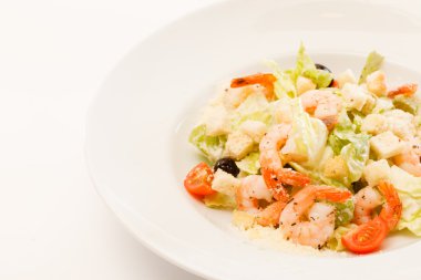 Karidesli Sezar salatası