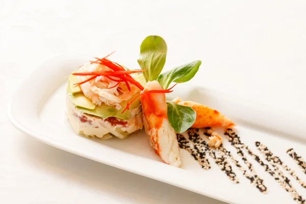 Kamchatka crab with salad — Stock Photo, Image