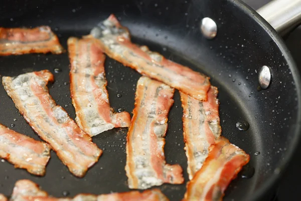 Cooked bacon strips — Stock Photo, Image