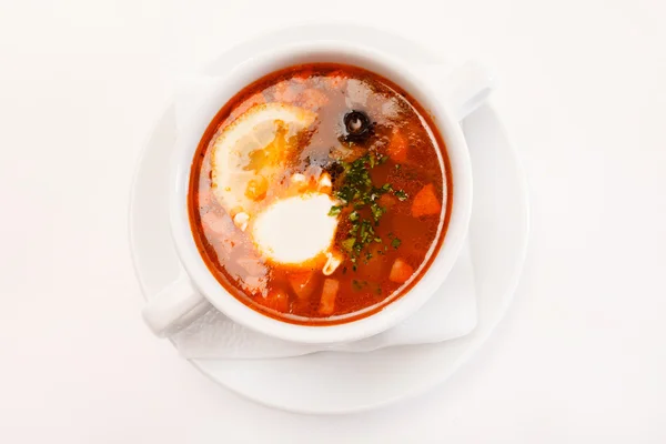 Sopa de solyanka en tazón — Foto de Stock