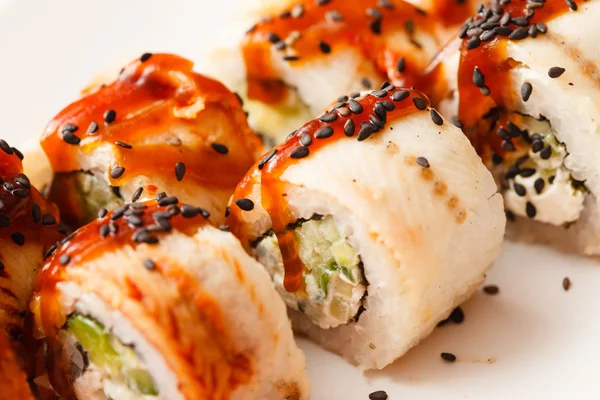 Sabrosos rollos de sushi — Foto de Stock