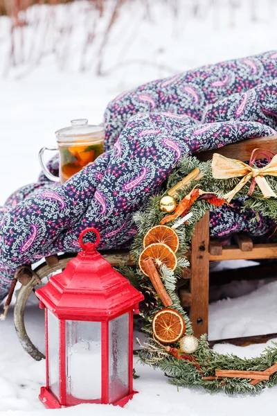 Natale natura morta con lanterna — Foto Stock