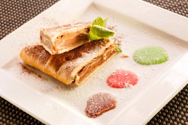 Apple Strudel reçel ile