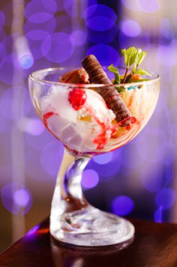 Dondurmalı meyve Kupası