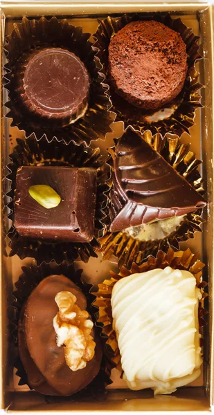 Doboz csokoládés cukorkák — Stock Fotó