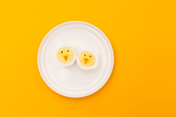 Ovos como caras engraçadas — Fotografia de Stock