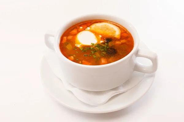 Sopa de solyanka en tazón — Foto de Stock