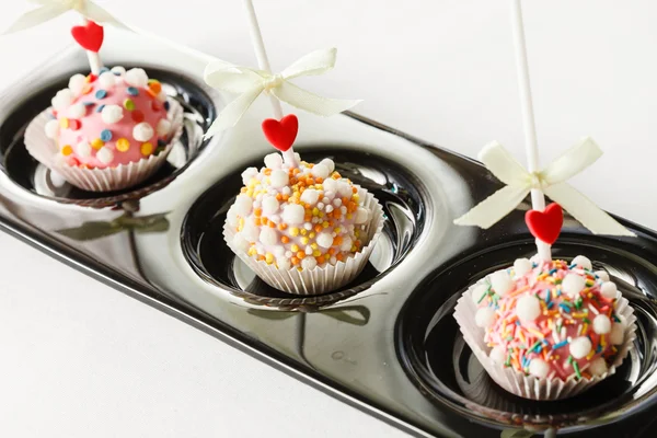 Cake pops på pinnar — Stockfoto