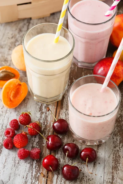 Fruit smoothies in glasses — Stock Photo, Image