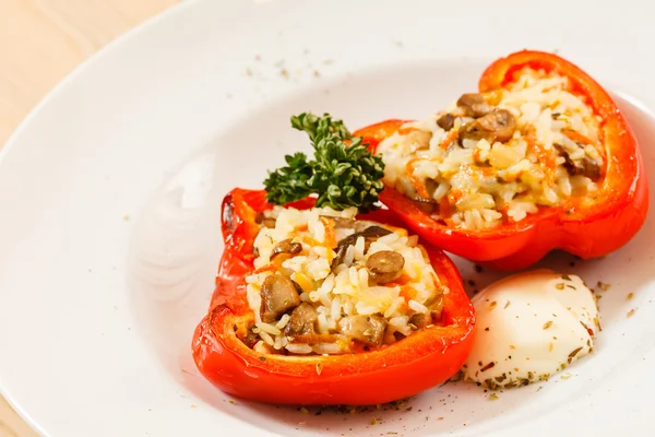 Stuffed pepper on plate — Stock Photo, Image